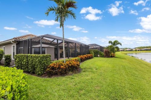 3688 Canopy Cir, Naples FL  34120-0698 exterior