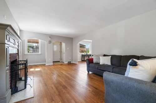 1542 Hawthorne St, Pittsburgh PA  15201-2046 exterior