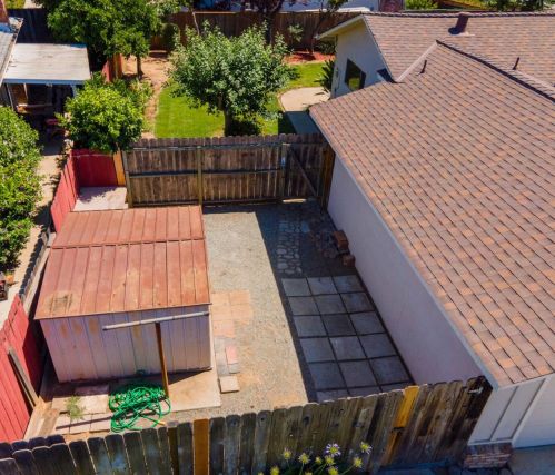 420 Sherwood Dr, Gilroy CA  95020-4221 exterior