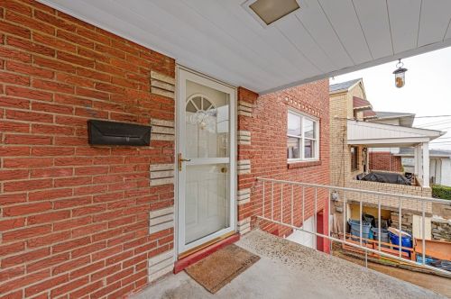 2329 Groveland St, Pittsburgh, PA 15234-2943