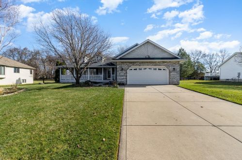 10041 Delmar St, Dyer, IN 46373-9114