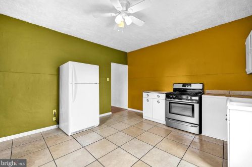 7814 Ardleigh St, Philadelphia PA 19118-4402 exterior