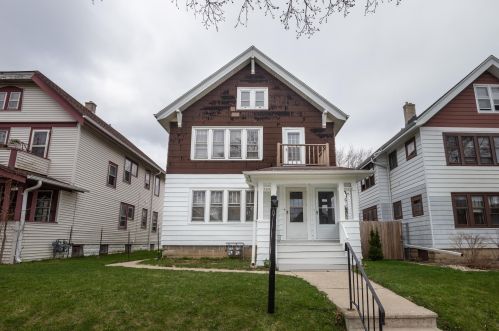 3329 Bremen St, Milwaukee WI  53212-1729 exterior