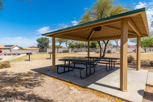 9072 80 Ln, Peoria AZ 85382-4417 exterior