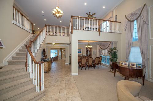 99 Hamlet Dr, Mount Sinai, NY 11766-3001