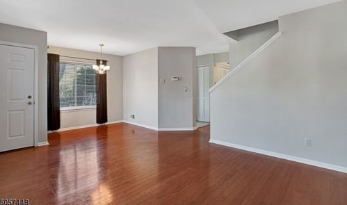 2 Brigade Ct, Bedminster NJ  07921-1838 exterior