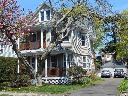 46 Morehouse St, Bridgeport, CT 06605-3233