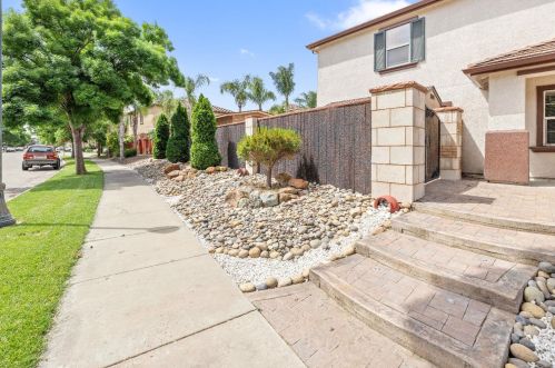 576 Bramblewood Ave, Lathrop CA 95330-9370 exterior