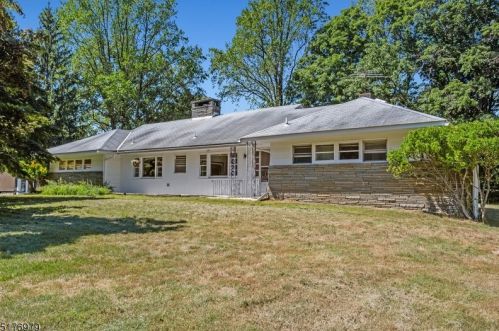 304 Jacksonville Rd, Lincoln Park NJ  07035-1515 exterior