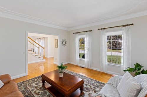 8 Logan Dr, Lincoln RI  02865-1349 exterior