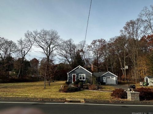173 Round Hill Rd, Bristol, CT 06010-2645