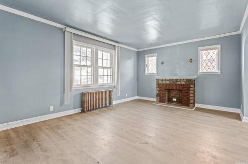 56 Wellington Rd, Floral Park NY  11003-1414 exterior