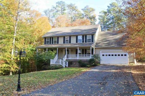 3 Ripping Ct, Bybee, VA 22963-3359