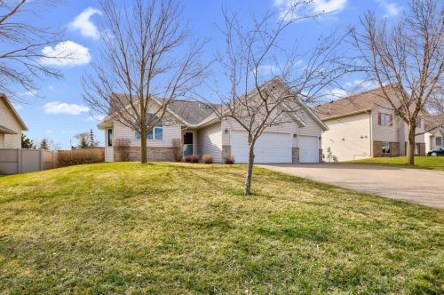 2214 Hulett Ave, Faribault, MN 55021-2272