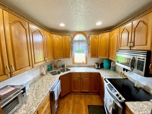 106 Scott St, New Castle PA  16101-3325 exterior