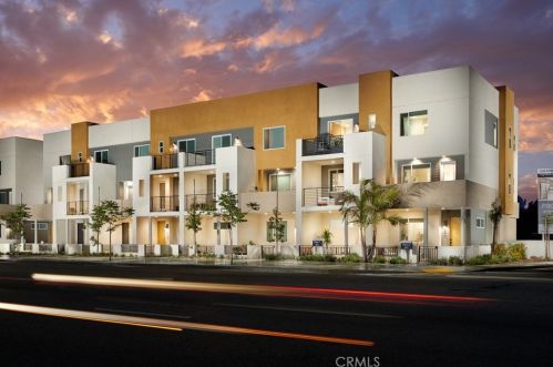 24 Sunset St, Long Beach, CA 90805-6629