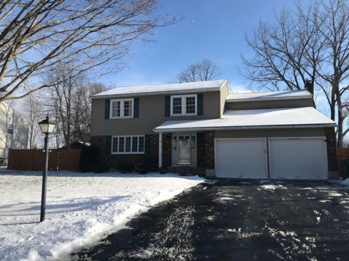16 Hillside Dr, Schenectady, NY 12302-2715