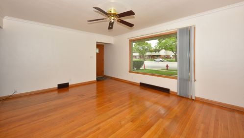 8747 Appleton Ave, Milwaukee, WI 53225-4230