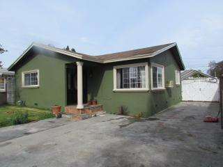 15216 Lime Ave, Compton, CA 90221-3110