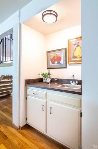 708 Montclair Dr, Santa Rosa CA  95409-2822 exterior