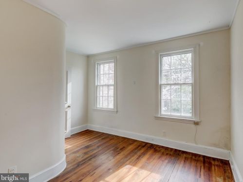 109 7 St, Washington DC  20003-1212 exterior