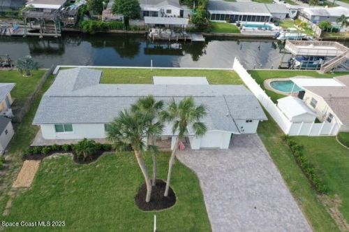 1639 Harbor Dr, Merritt Island, FL 32952-5669
