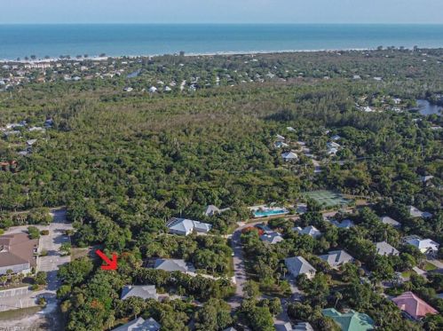 1826 Farm Trl, Sanibel FL  33957-4118 exterior