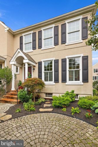 2004 Bancroft Pkwy, Wilmington, DE 19806-2204