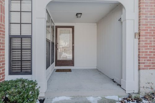 273 Saxony Dr, Covington, KY 41017-2294