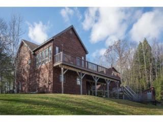 297 Oak St, Newport, NH 03773-3006