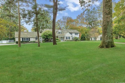 8 Emerson Rd, Muttontown, NY 11545-3116