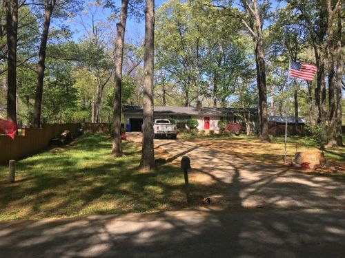 2305 Evelyn Ln, Jonesboro, AR 72401-8835