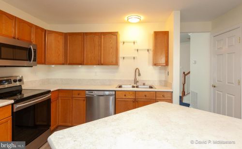 158 Dunlap Dr, Charles Town WV  25414-6506 exterior