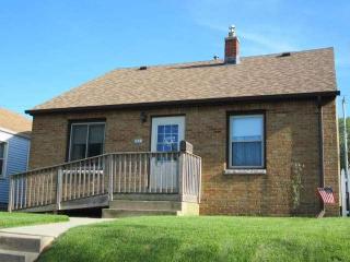 3663 Lunham Ave, Cudahy, WI 53110-1139