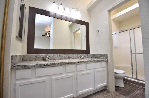1040 Fallon Woods Way, Rio Linda CA  95673-2430 exterior