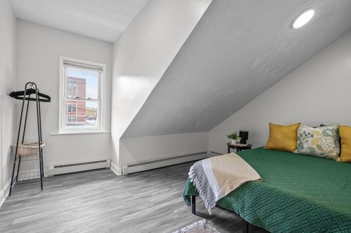 181 Mount Pleasant Ave, Providence RI  02908-3917 exterior