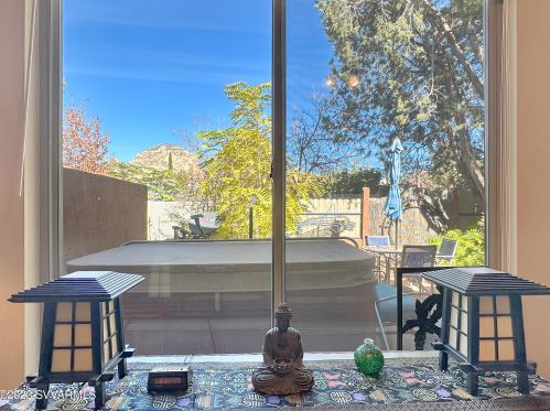 851 Dusty Rose Dr, Sedona AZ 86336-7427 exterior