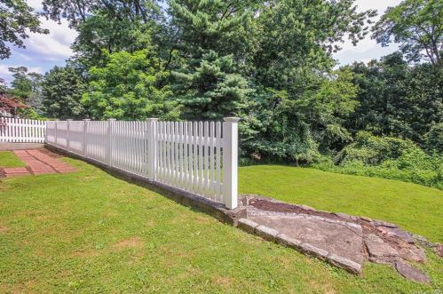 138 Woodside Ave, White Plains, NY 10604-2040