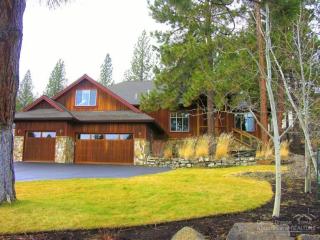 2431 Morningwood Way, Bend, OR 97701-7022