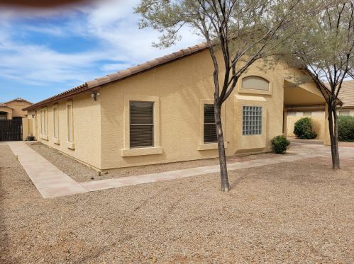 3855 Thornton Ave, Gilbert AZ  85297-5213 exterior