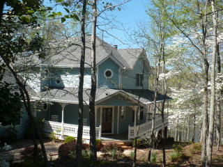 6280 Lakeview Ter, Douglasville GA  30135-5913 exterior