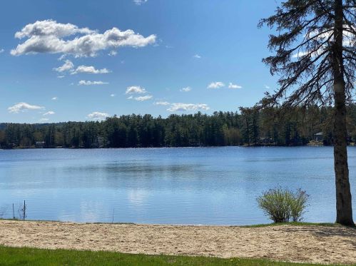 40 Emerald Dr, Hillsboro NH  03244-5021 exterior