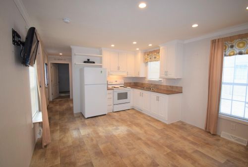 15 Nicholas Cir, Danville NH  03819-3198 exterior