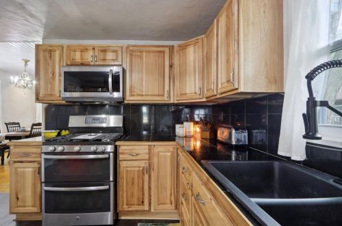 321 Carroll St, Portage WI  53901-1803 exterior