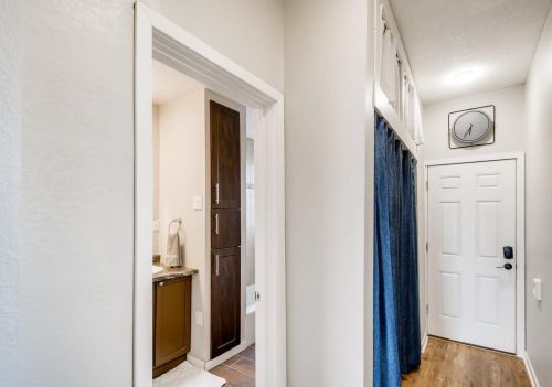 2732 Garfield Ave, Minneapolis MN 55408-2104 exterior