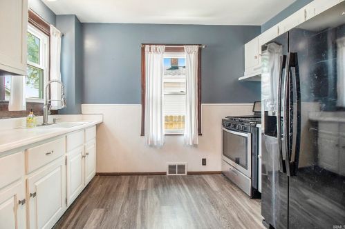 510 12 St, Mishawaka IN 46544-5411 exterior