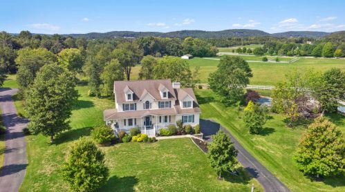 39 Robin Ct, Poughquag NY  12570-4508 exterior