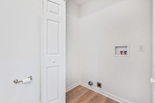 1211 Jancey St, Pittsburgh PA  15206-1146 exterior