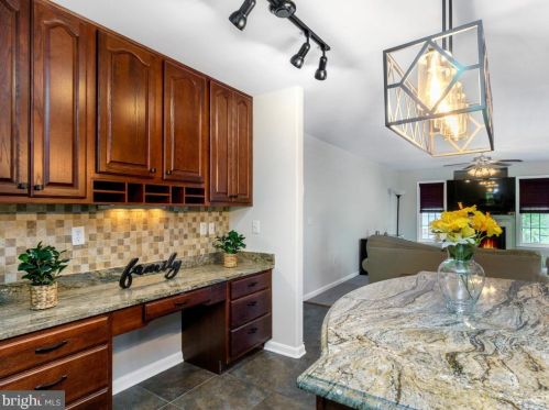 60 Kinsley Ln, Fredericksburg VA  22406-4089 exterior