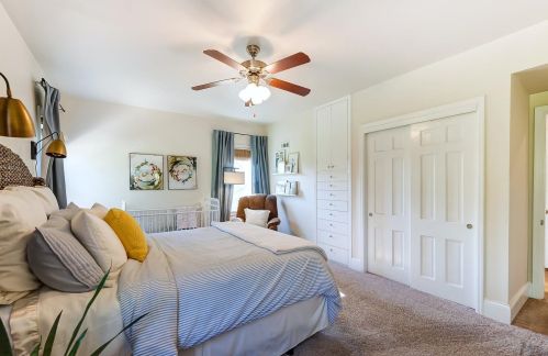 3260 Galbraith Rd, Cincinnati OH 45239-3903 exterior